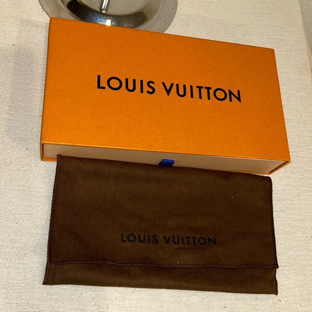 New Louis vuitton Box and dust bag long lv wallet